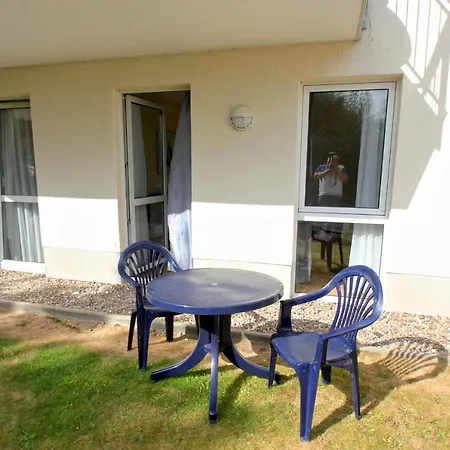F-1010 Strandhaus Moenchgut Dz 24 Garten, Strandnah, Inkl Fruehstueck Lobbe