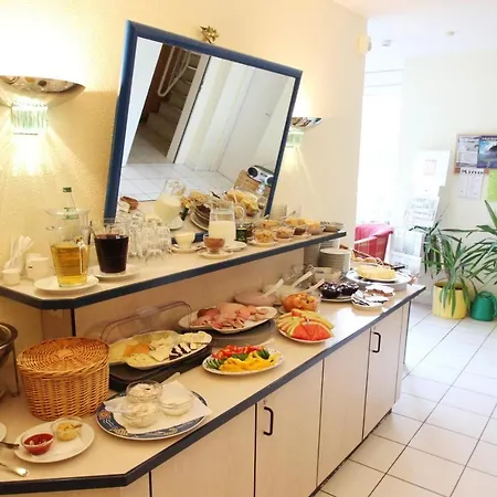 Hotel F-1010 Strandhaus Moenchgut Dz 24 Garten, Strandnah, Inkl Fruehstueck